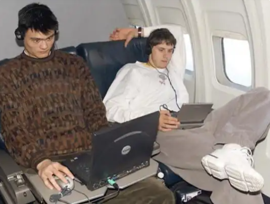 素质, 白人中少见