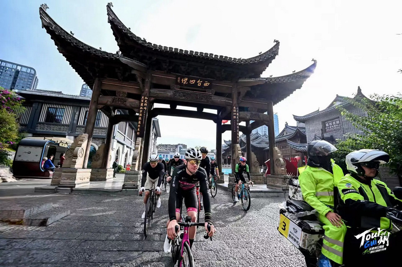 后段则迎来, 神与铜仁文 后段则迎来, 神与铜仁文